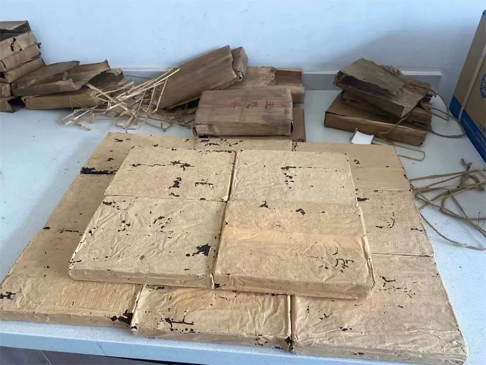 神农架回收中茶普洱茶2004年生茶熟茶